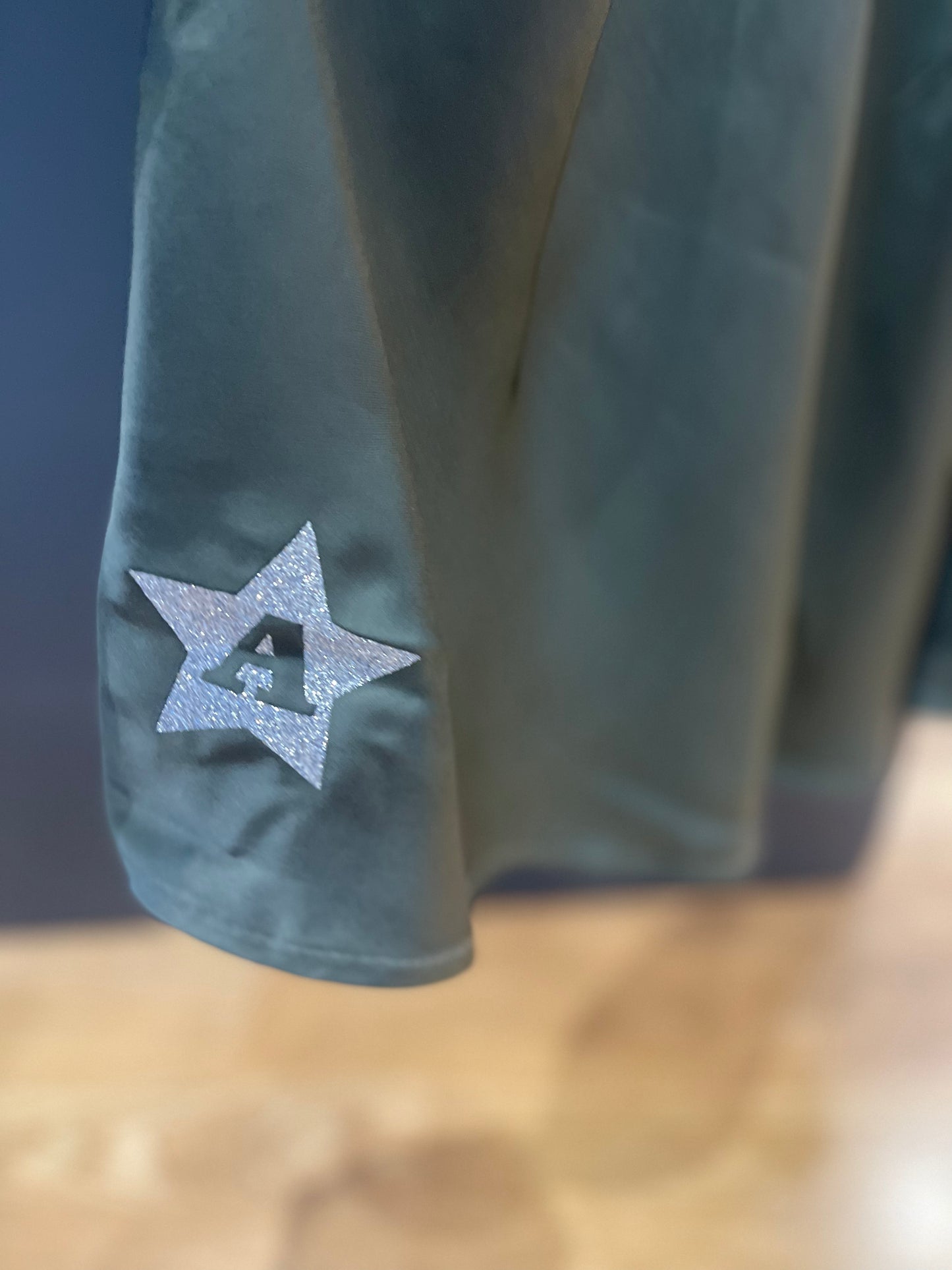 FALDA SATINADA KAKI SILVER STAR