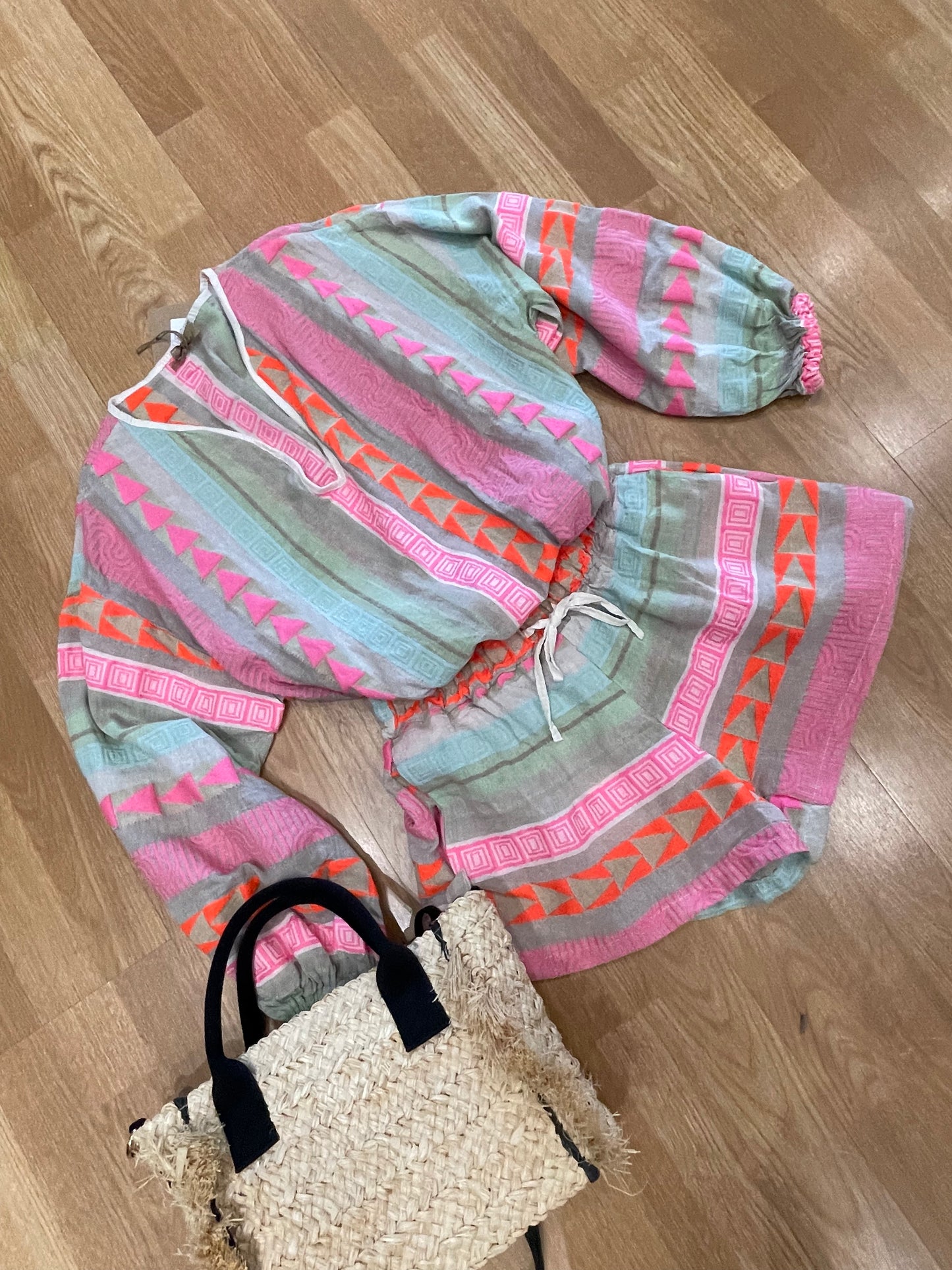 SHORT ETNICO