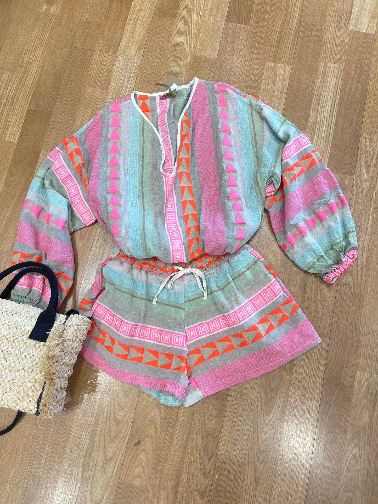 SHORT ETNICO