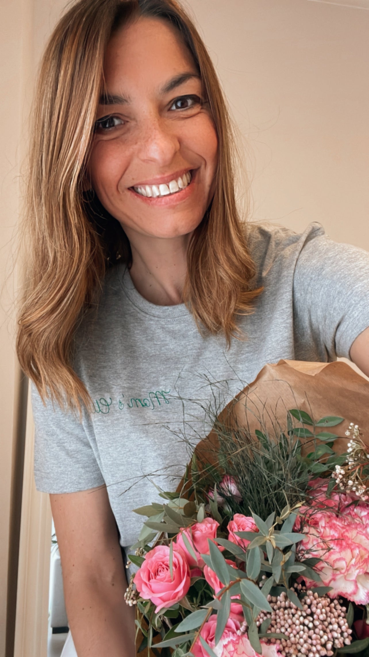 CAMISETA MOM'S CLUB GRIS - ADULTO